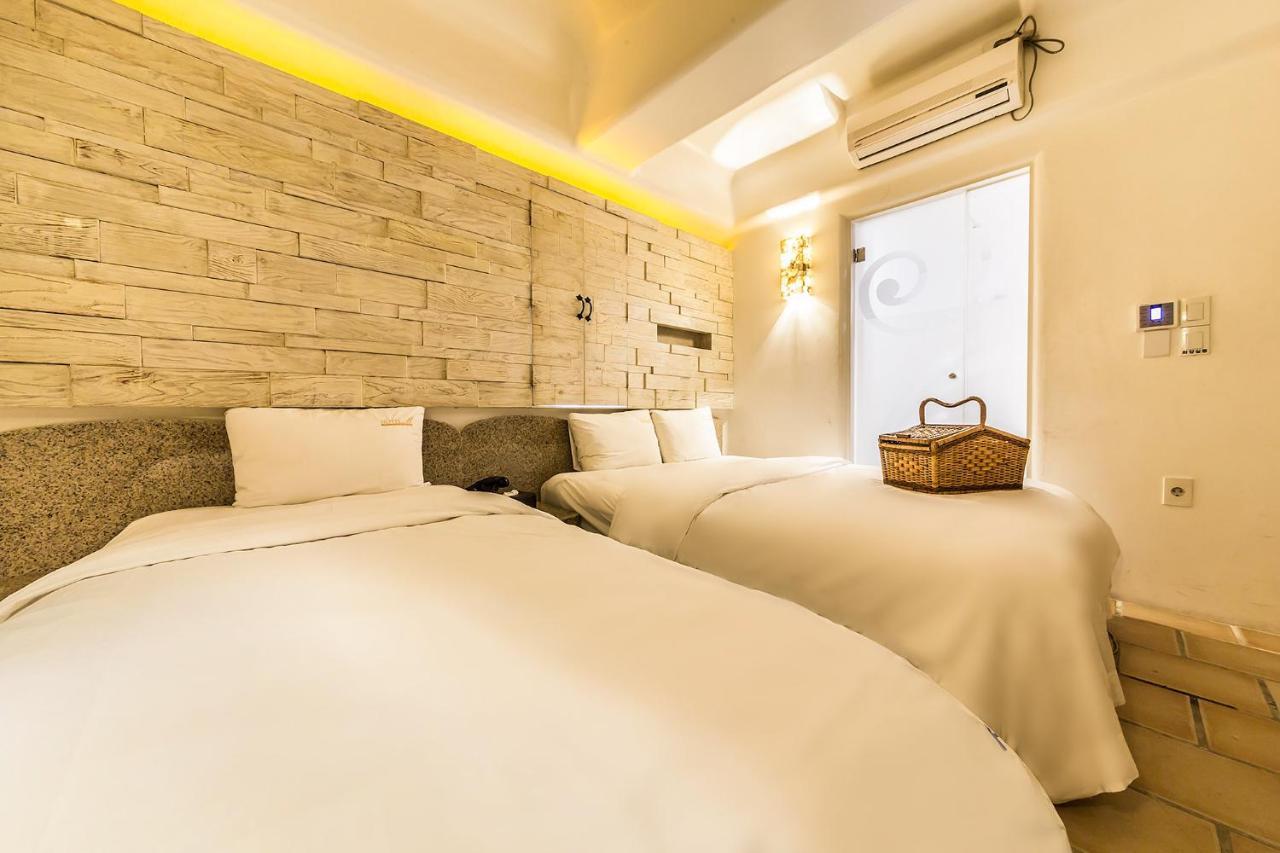 Hotel M Seoul Bagian luar foto